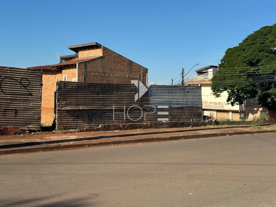 Imagens do imóveis Terreno misto à venda com 354,09 m² no Jardim Novo Sabará – Zoneamento ZUM-1 – Zona Oeste – Londrina/PR