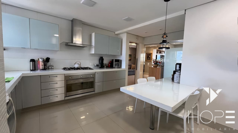 Imagens do imóveis Apartamento de 246 m² com 4 quartos (2 suítes) à venda no Palazzo Veronesi – Alto Padrão no Bela Suíça