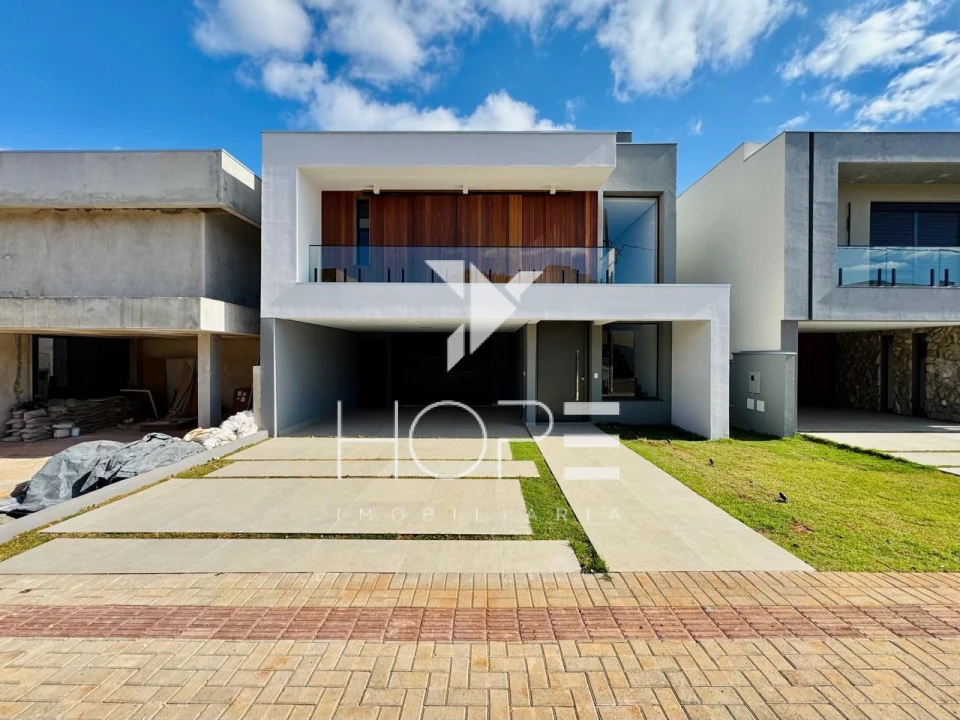 Sobrado Novo de 3 Suítes à Venda no Araçari – Parque Tauá – Londrina