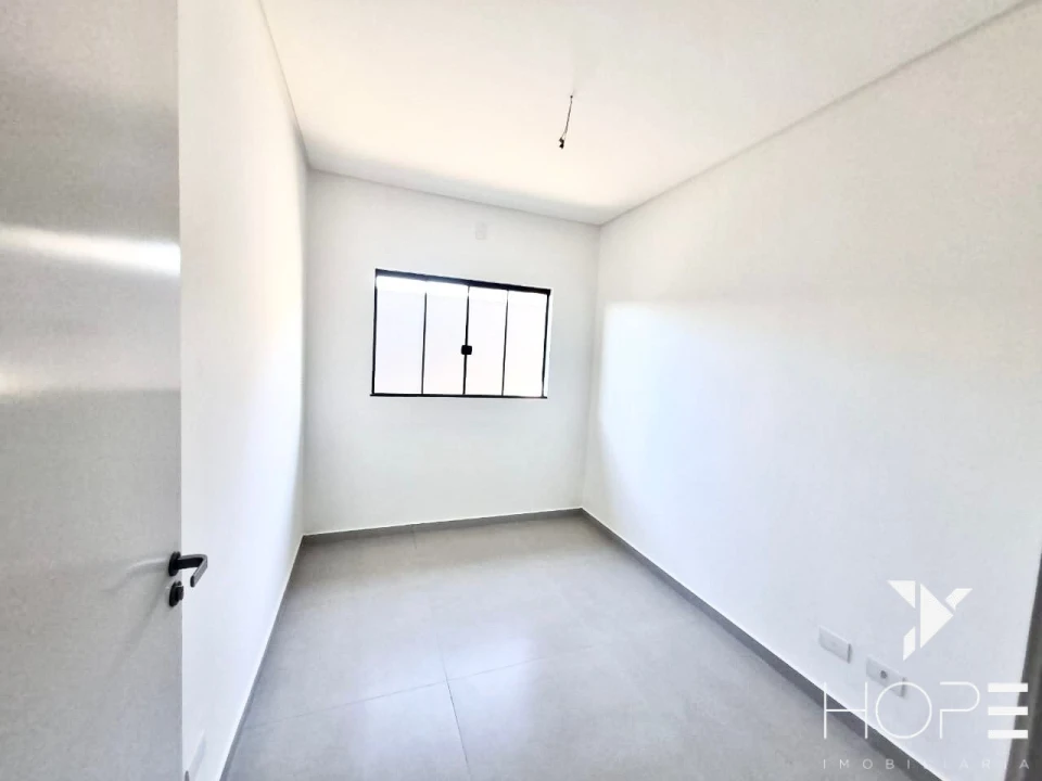 Imagens do imóveis CASA GEMINADA NO JARDIM DO COLUMBIA 3 QUARTOS SENDO 1 SUITE - ZONA OESTE