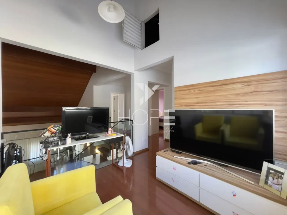 Sobrado em Condomínio à Venda – 261m² – 3 Quartos (1 Suíte) – Vale das Araucárias – Parque Residencial Alcântara – Zona Sul – Londrina/PR