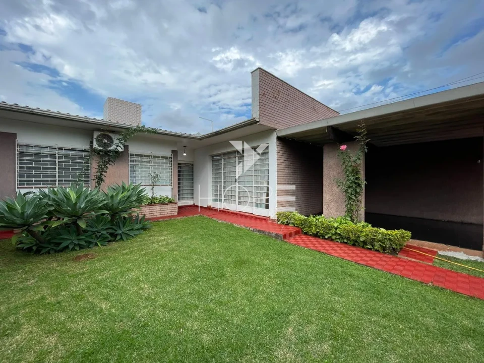 Casa à Venda – 167 m² – 4 Quartos – Petrópolis – Região Central – Londrina/PR