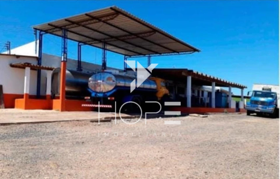 Imagens do imóveis Fazenda à venda 244.5 alqueires leiteria industrial e laticínio estruturado frente rodovia – região de Itapetininga – São Paulo