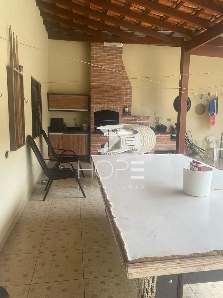 Sobrado à Venda - 6 Quartos – 306 m² de terreno – Portal de Versalhes 2 – Zona Oeste – Londrina/PR