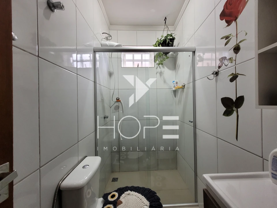 Imagens do imóveis Sobrado com 2 quartos e edícula à venda no Jardim Silvino – Cambé/PR