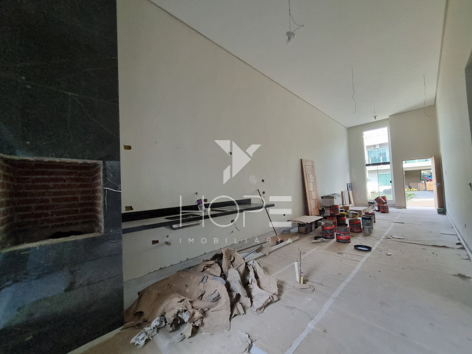 Imagens do imóveis CASA À VENDA EM CONDOMÍNIO NA ZONA NORTE