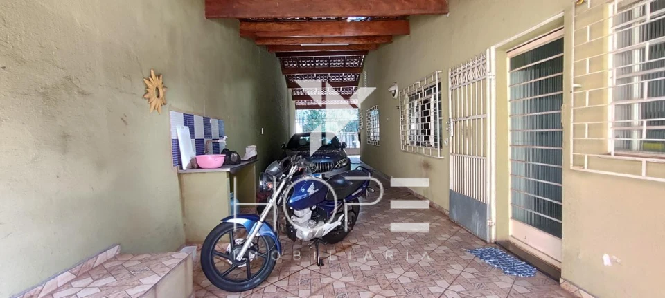 Casa à venda Jd. Bancários - Londrina-Pr.