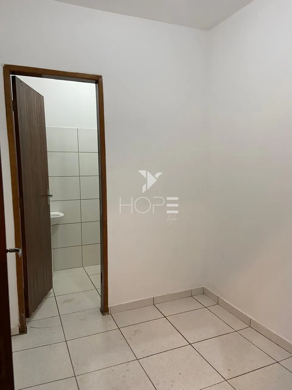Barracão comercial para venda e locação com 650m² - terreno com 784m² - Bairro Andes - Londrina PR