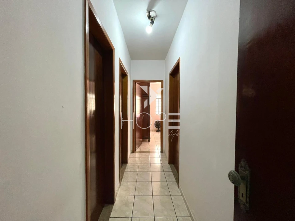 Imagens do imóveis Casa à Venda com Barracão Idependente – 3 Quartos (1 Suíte) – 317m² de Terreno – Pacaembu – Londrina/PR