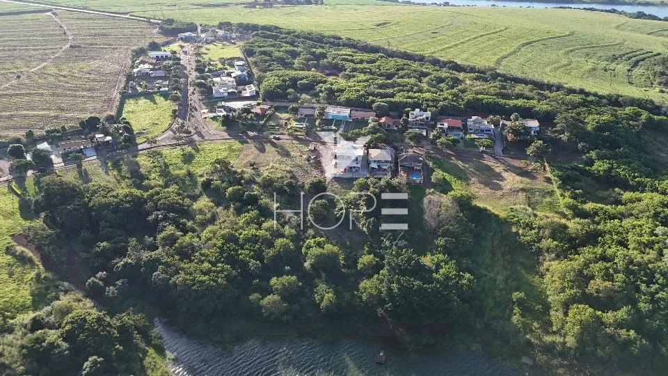 Imagens do imóveis Condomínio Porto das Águas - terreno molhado à venda com 2.000 m² - frente para o lago - Porecatu PR