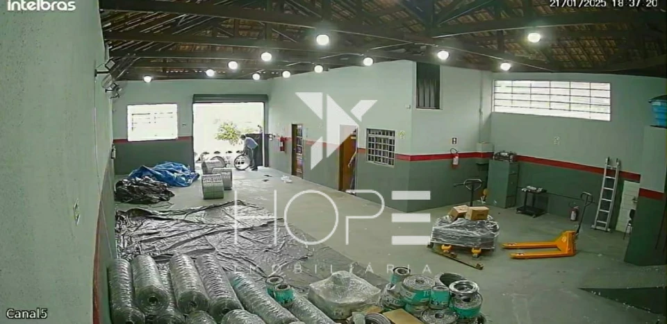 Barracão Comercial para Locação – 302 m² – Via Láctea – Londrina/PR