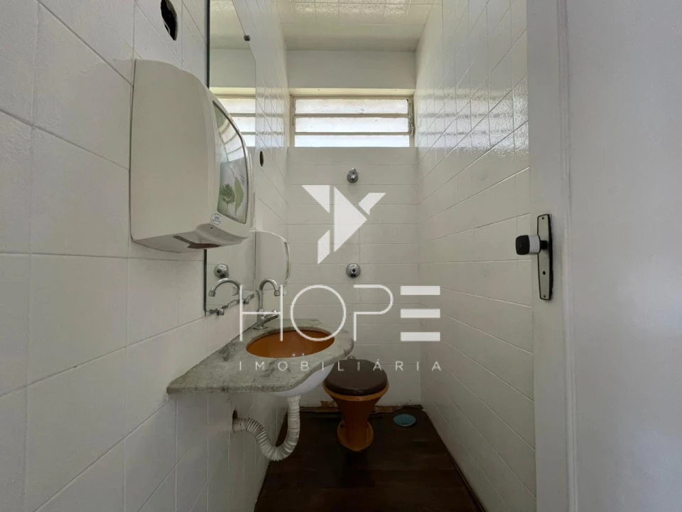 Sobrado Comercial e Residencial para Venda e Locação – 5 Quartos (2 Suítes) – Centro – Londrina/PR 