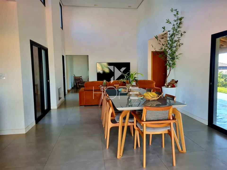 Imagens do imóveis Condomínio de Chácaras Itaúna - chácara à venda com 2500m² - 4 quartos - piscina - 8 vagas - Ibiporã PR