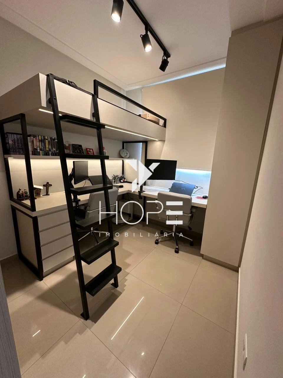 Apartamento mobiliado à venda – 2 quartos – Spazio Leopoldina – Gleba Palhano – Londrina/PR