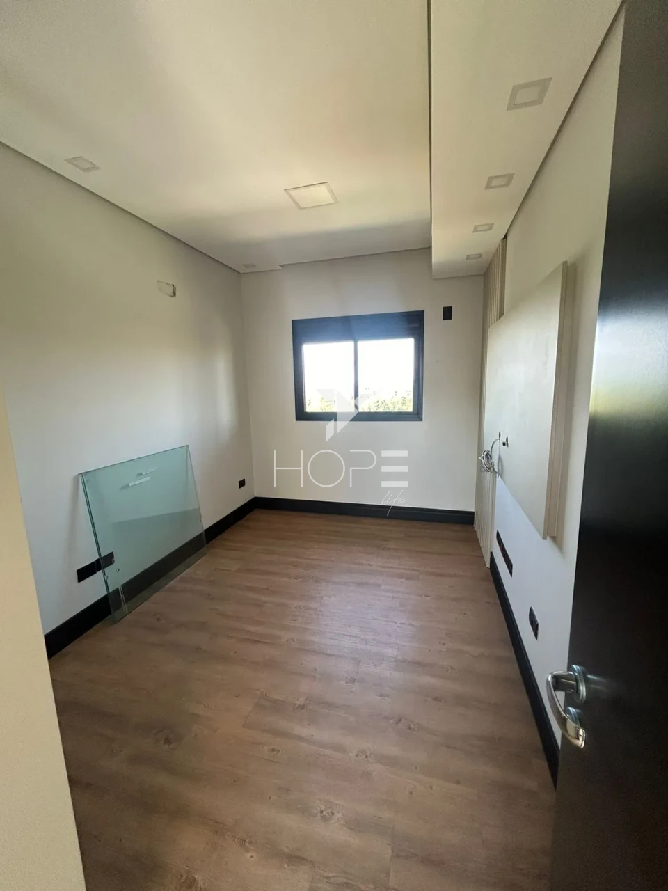 Imagens do imóveis Casa Exclusiva em Condomínio Fechado – 4 Suítes - 3 ANDARES - Elevador - 800m² de Terreno - Condomínio Costa do Sol – Rolândia/PR