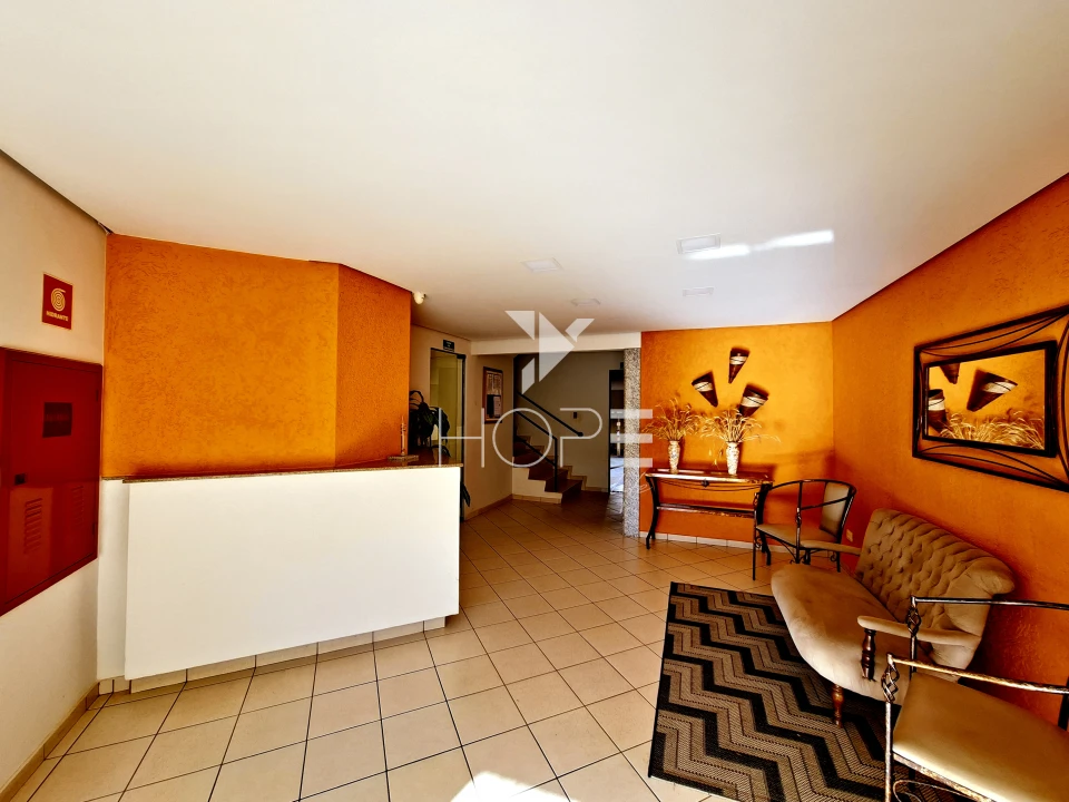Imagens do imóveis Edifício Portal dos Jardins - apartamento à venda  77 m² - 3 quartos - 1 suíte - sol da manhã - próximo à Av. Tiradentes - Londrina PR