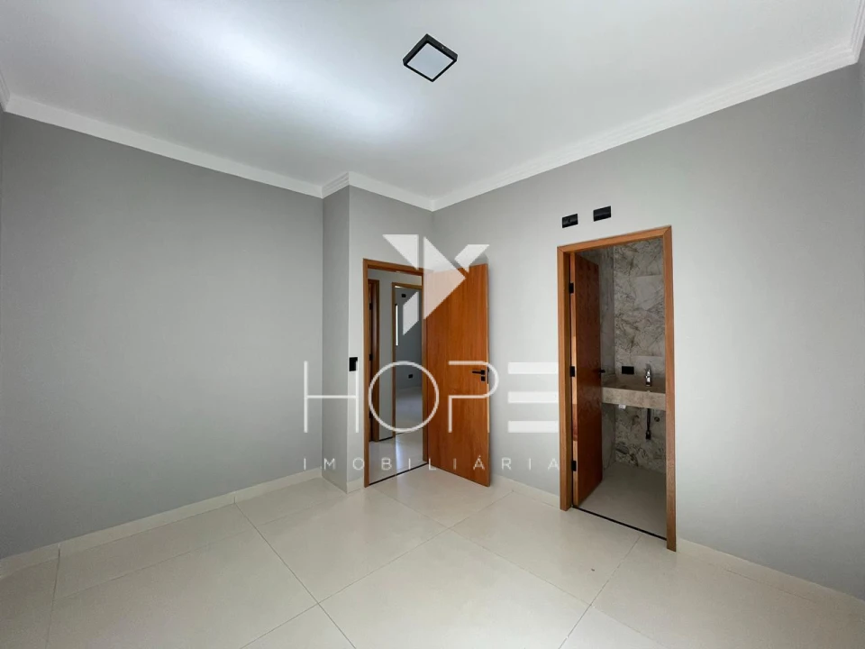 Casa à Venda – 202m² – Jardim Aeroporto – Londrina/PR