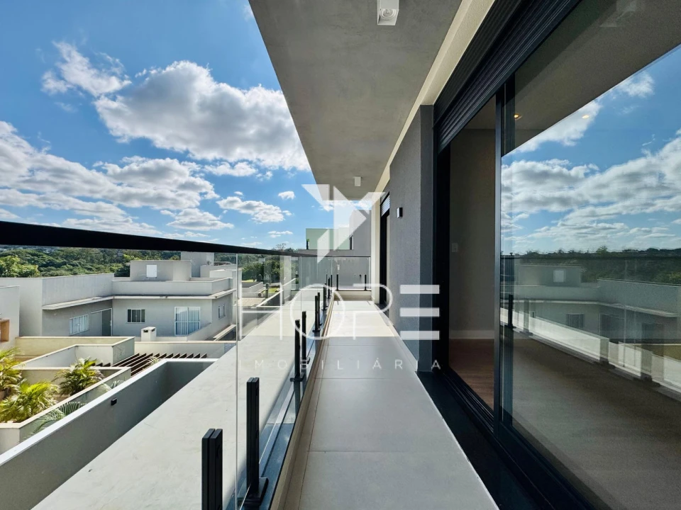 Sobrado Novo à Venda no Condomínio Araçari – 3 Suítes – Parque Tauá