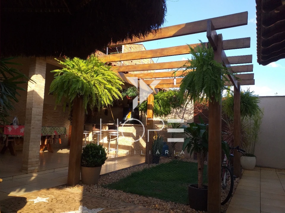 Casa à venda – 3 quartos – Jardim Monte Castelo II – Cambé/PR