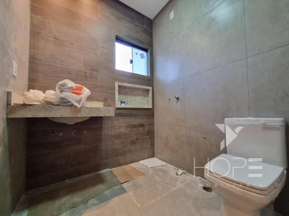 Imagens do imóveis Casa nova no  Condomínio Heimtal Park em Londrina – 3 quartos e área gourmet