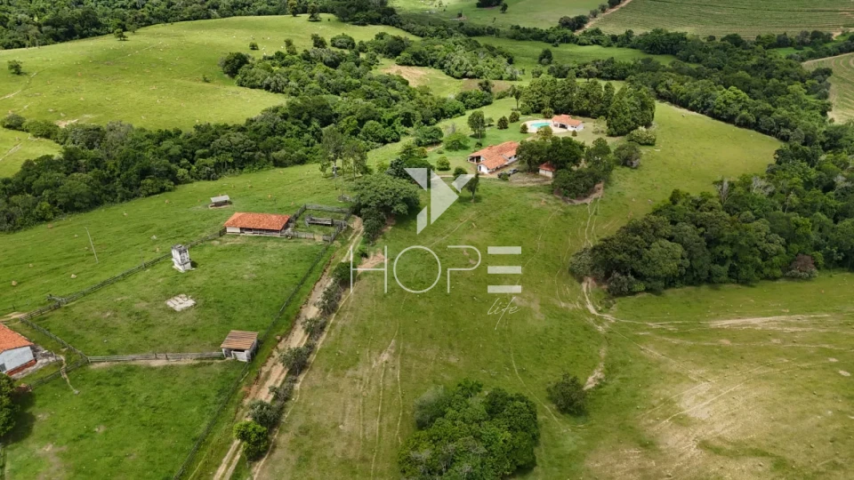 Imagens do imóveis Sítio à venda com 14.47 alqueires - pecuária - sede com piscina - Tatuí SP