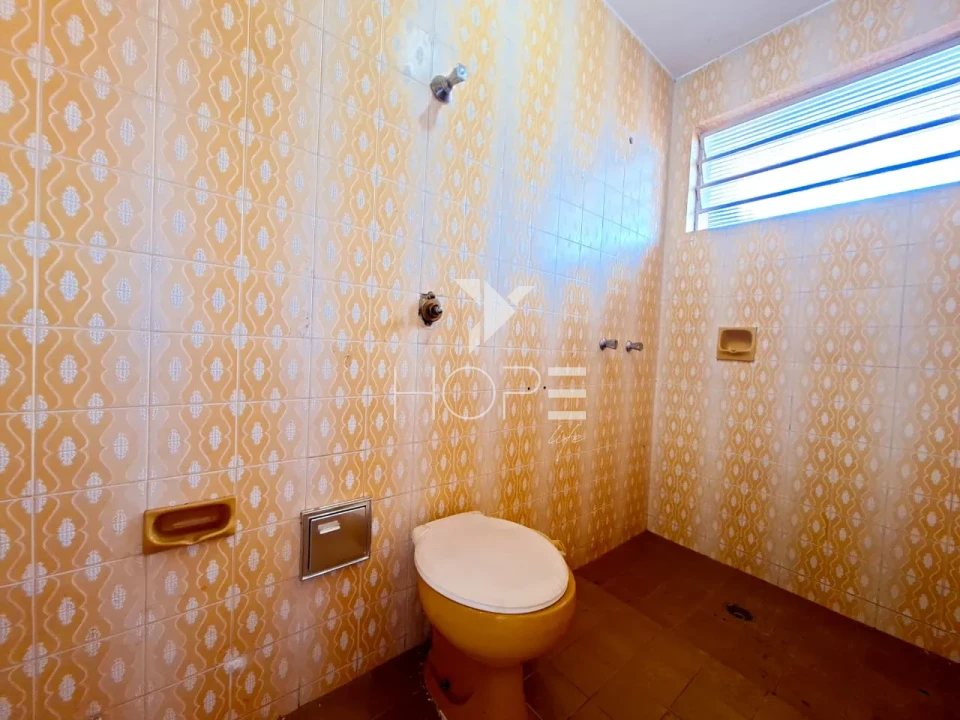 Imagens do imóveis Casa comercial à venda com 438 m² - próxima à Av. Higienópolis e Av. JK - Centro - Londrina PR