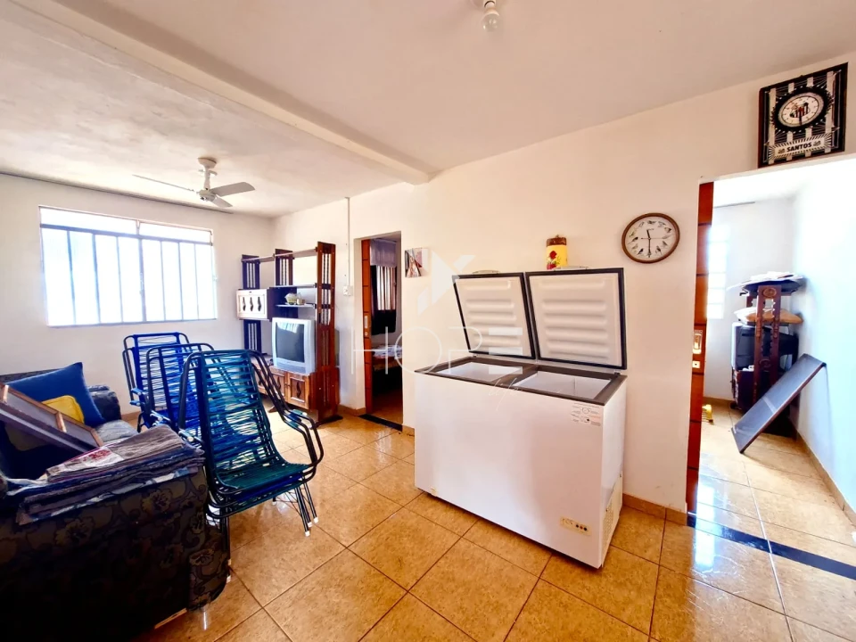 Imagens do imóveis Chácara à venda com 9.200 m² - casa com 180 m² - Estrada do Limoeiro - Londrina PR
