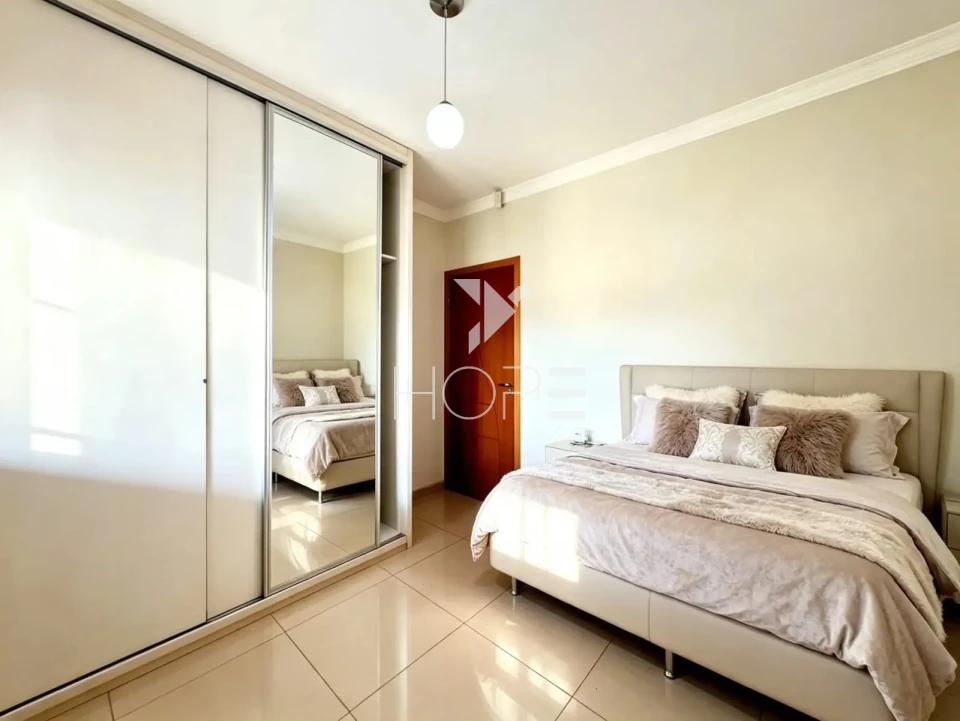 Imagens do imóveis Chácara à Venda – 2.480m² – 5 Quartos (3 Suítes) - Londrina