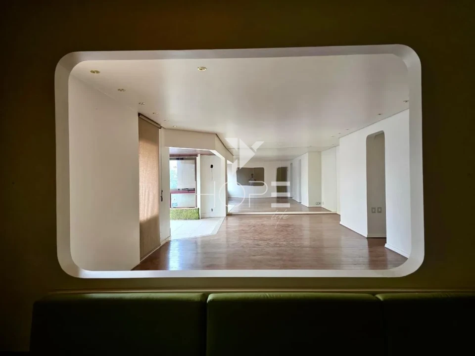 Imagens do imóveis Apartamento à Venda no Centro - 4 Quartos ( 1 Suíte)  3 Vagas - 240m² - Londrina/Pr.