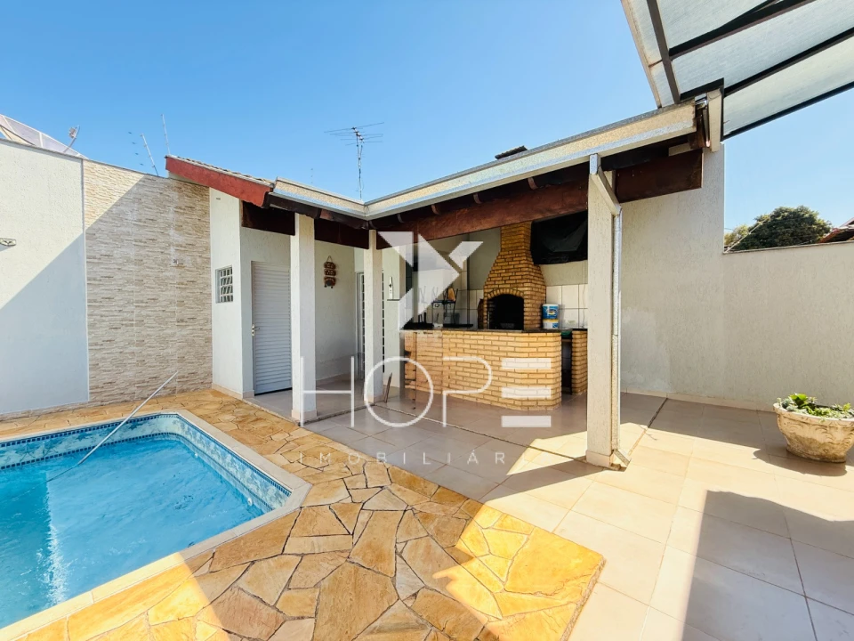 Casa à venda – 3 quartos – 180 m² – Jardim Brasília – Londrina/PR