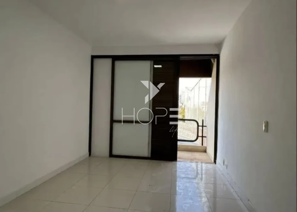 Imagens do imóveis Casa comercial para locação com 500 m² - 12 salas - piscina - quadra esportiva - Centro - Londrina PR