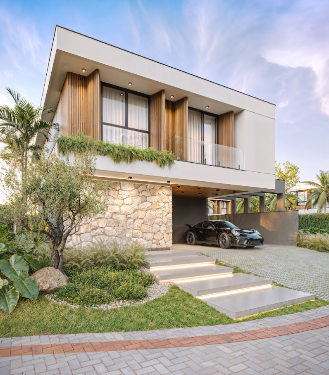 SOBRADO DE ALTO PADRÃO NO PARQUE TÁUA - COND. ARAGUARI