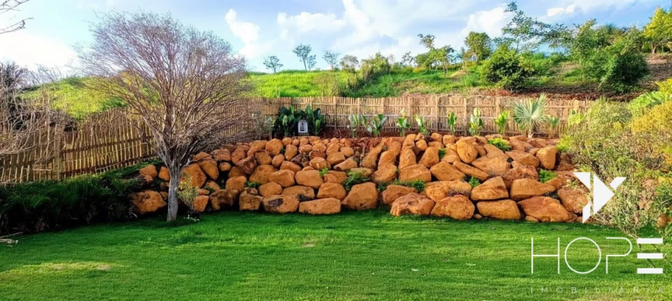 LINDA CHACARA DE 5000 m² NO CONDOMÍNIO ITAUNA