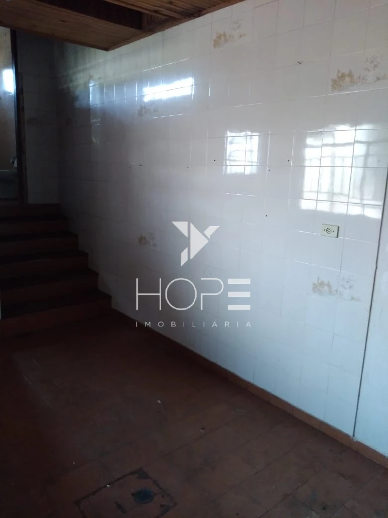 Casa à Venda 2 Quartos no Centro de Porecatu - PR – Terreno Amplo com Potencial