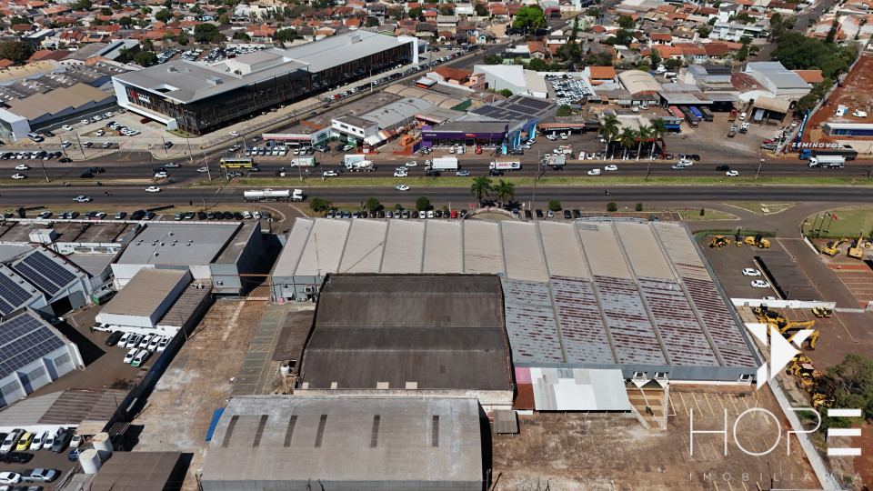 Imagens do imóveis Galpão/Barracão de 6.817 m² na Avenida Tiradentes, Londrina – Venda e Locação