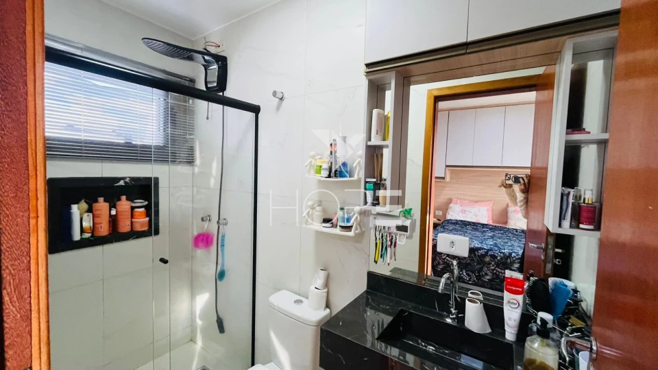 Imagens do imóveis Casa à venda com 250 m² - 3 quartos sendo 2 suítes - 4 vagas - espaço gourmet - Conjunto do Café - Zona Norte - Londrina PR