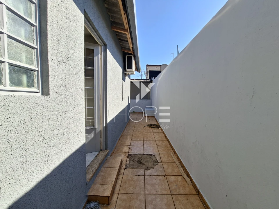 Imagens do imóveis Casa à venda ou LOCAÇÃO na Zona Leste de Londrina | 3 quartos, 1 suíte, 155m² e área de lazer com churrasqueira