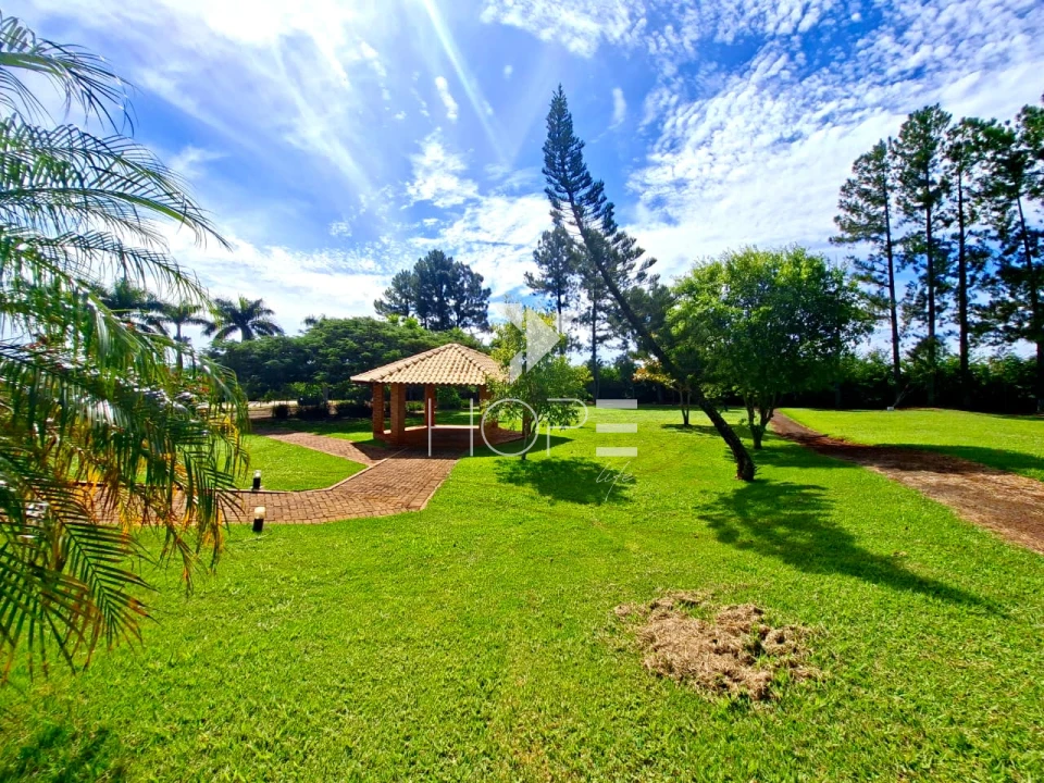 Imagens do imóveis Condomínio Riviera do Poente - chácara à venda com 1.300 m² - 2 quartos - 1 suíte - 4 vagas -  piscina - Alvorada do Sul PR