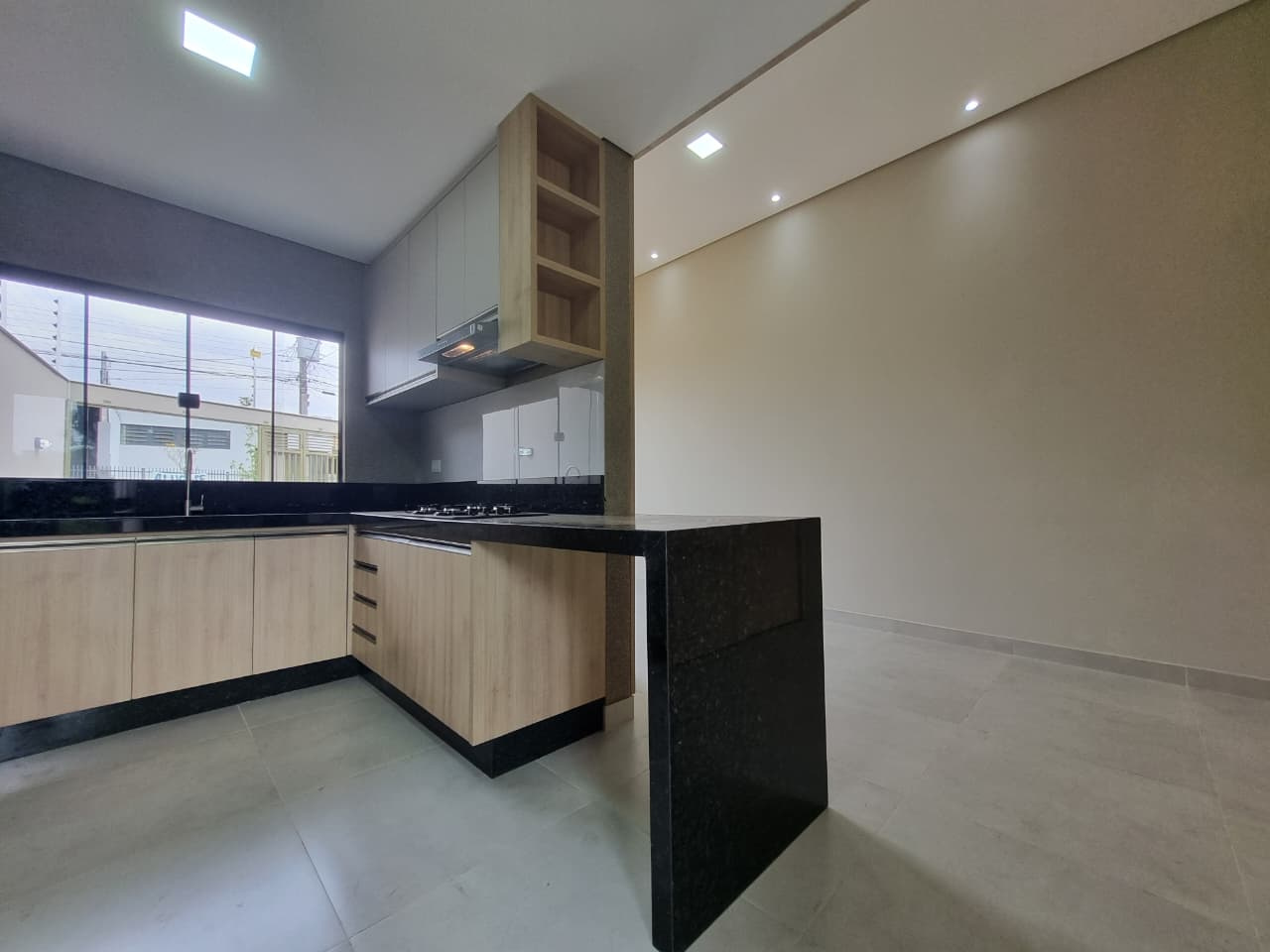 Imagens do imóveis Casa assobradada à venda  – 3 quartos com suíte – 180m² – Conjunto Semiramis Barros Braga – Londrina/PR