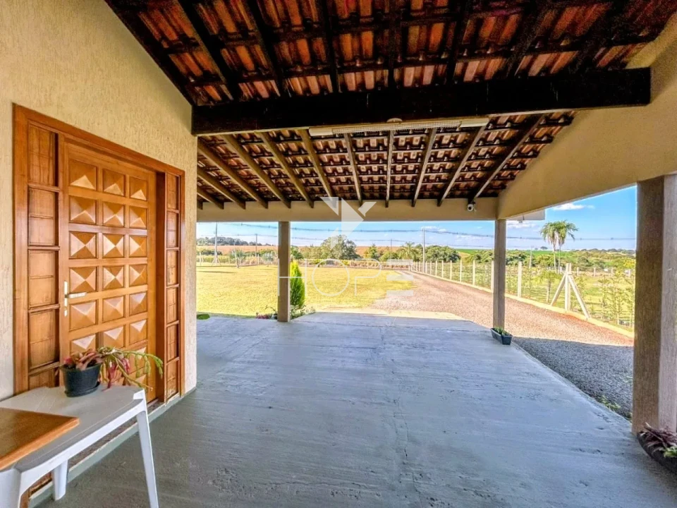 Imagens do imóveis Chácara à venda com 10.278 m² - 3 quartos - 2 banheiros - Rodovia Engenheiro Ângelo Lopes - Ibiporã PR