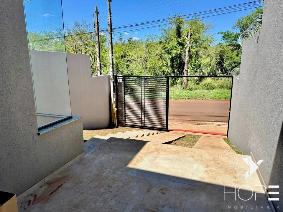 Casa Geminada Á Venda E Locação Jardim Maria Celina Londrina