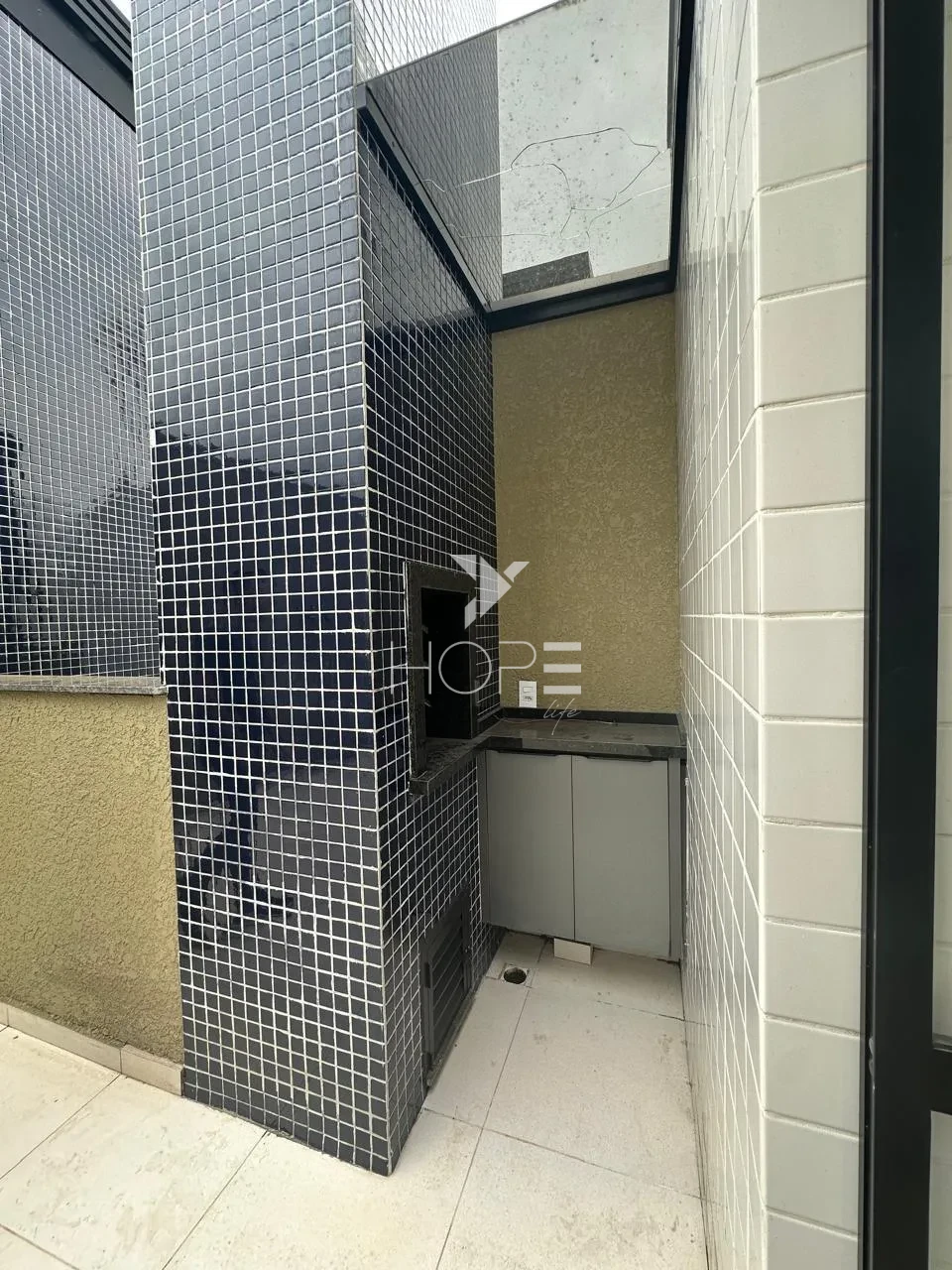 Imagens do imóveis Cobertura duplex à venda em Matinhos, Centro, com 91 m², 2 quartos, área gourmet e 1 vaga de garagem - Aceita permuta por imóvel em Londrina/PR.