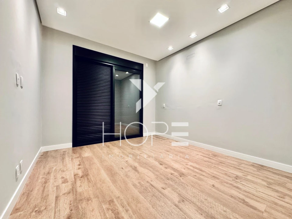 Sobrado Novo à Venda no Condomínio Araçari – 3 Suítes – Parque Tauá