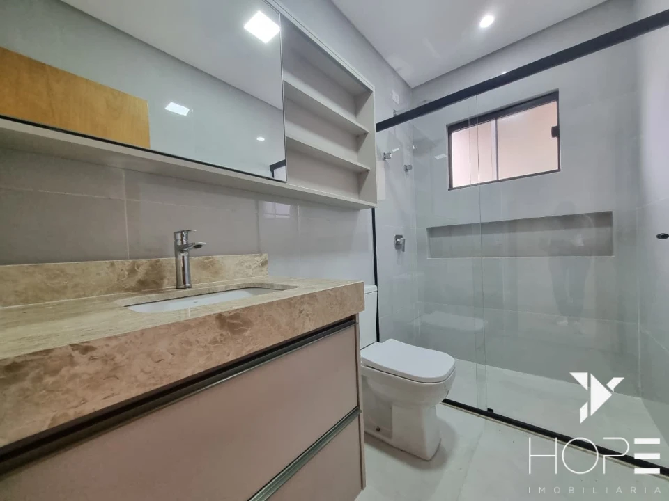 Imagens do imóveis Casa geminada assobradada à venda – 180m² – 3 Quartos com suíte – Conjunto Semiramis Barros Braga – Londrina/PR