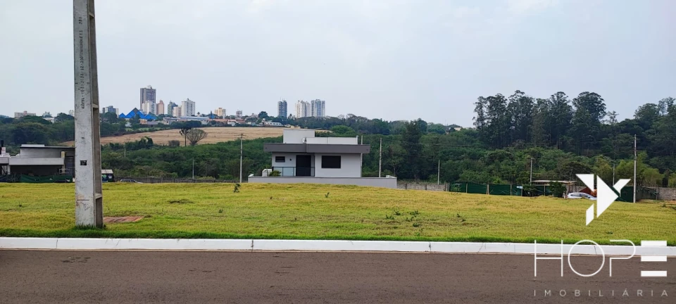 Imagens do imóveis Terreno à Venda – 344m² - Condomínio Bellevie – Cambé/PR