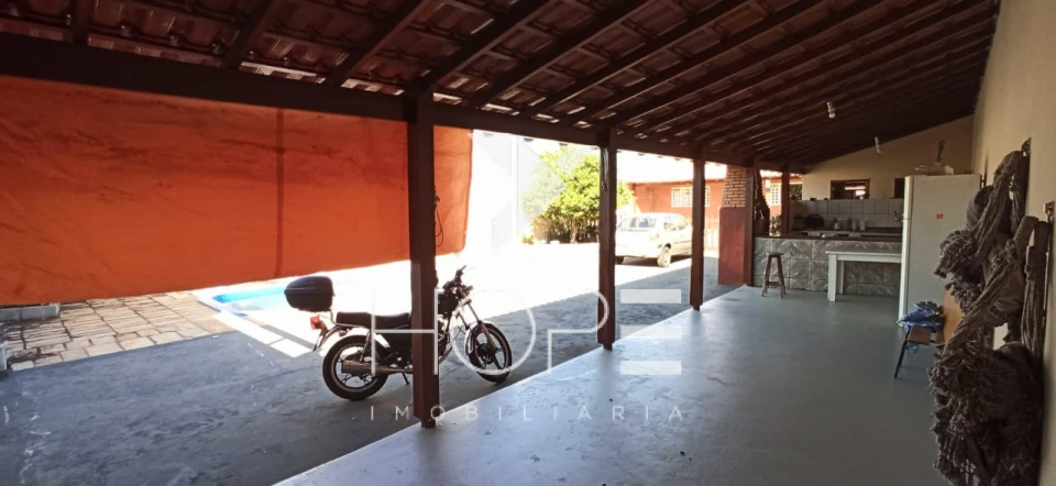 Imagens do imóveis Casa Térrea à Venda – 193m² – 4 Quartos (1 Suíte) – Vila Brasil – Região Central – Londrina/PR