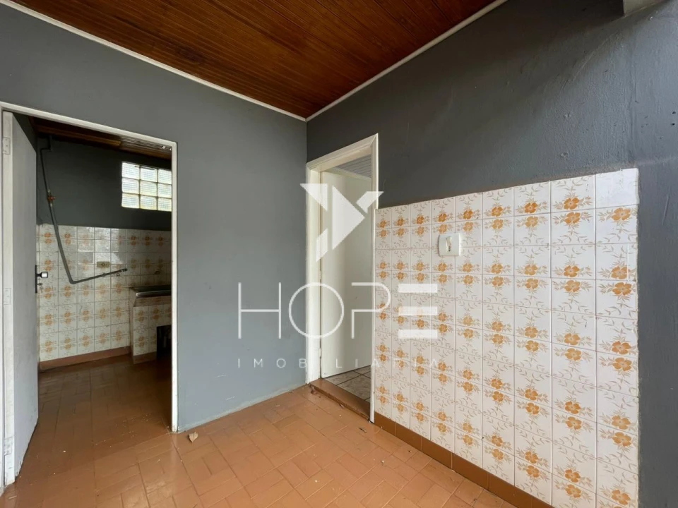 Sobrado Comercial e Residencial para Venda e Locação – 5 Quartos (2 Suítes) – Centro – Londrina/PR 