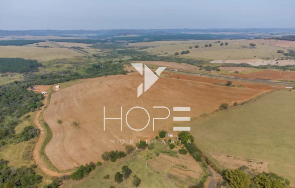 Imagens do imóveis Fazenda à Venda Proximo a Marília/SP – 190 Alqueires – abundante em Agua – Topografia Excelente