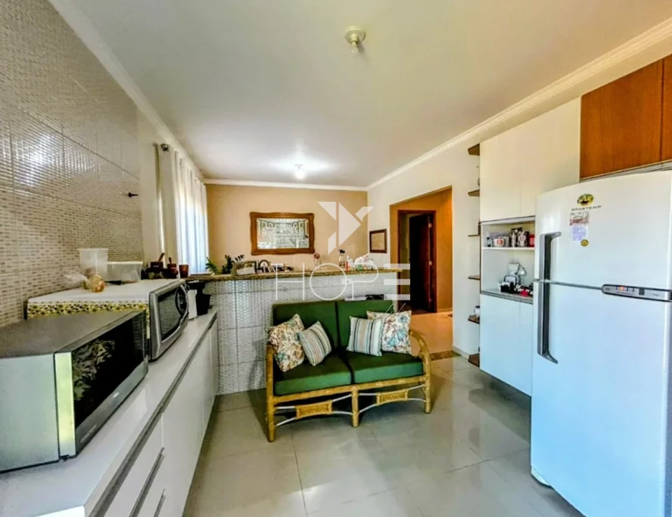 Imagens do imóveis Chácara à venda com 10.278 m² - 3 quartos - 2 banheiros - Rodovia Engenheiro Ângelo Lopes - Ibiporã PR