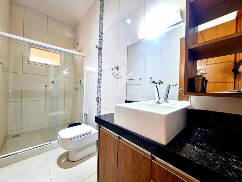 Imagens do imóveis Chácara à Venda – 2.480m² – 5 Quartos (3 Suítes) - Londrina